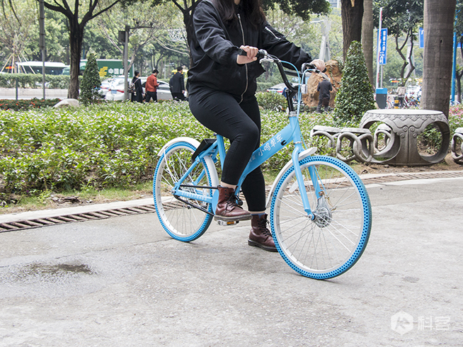 四款共享單車體驗(yàn)評測：最后一公里 “它”靠譜？