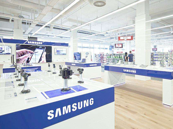 這是要搞事情？S8發(fā)布會(huì)前夕三星新加坡店起火