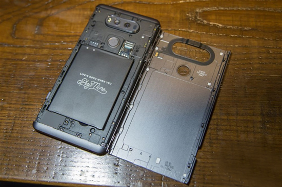 超大無線模塊植入！LG V30無線充電功能值得期待