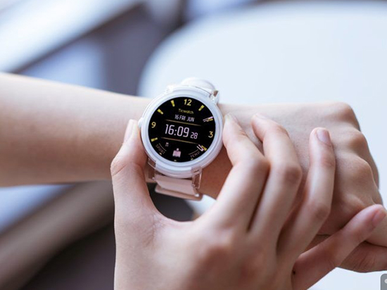 Apple Watch新對手來了？智能手表界的價格屠夫