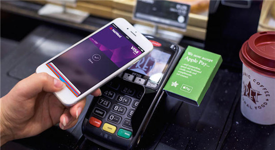 無現(xiàn)金社會(huì)指日可待！Apple Pay發(fā)力懟微信、支付寶