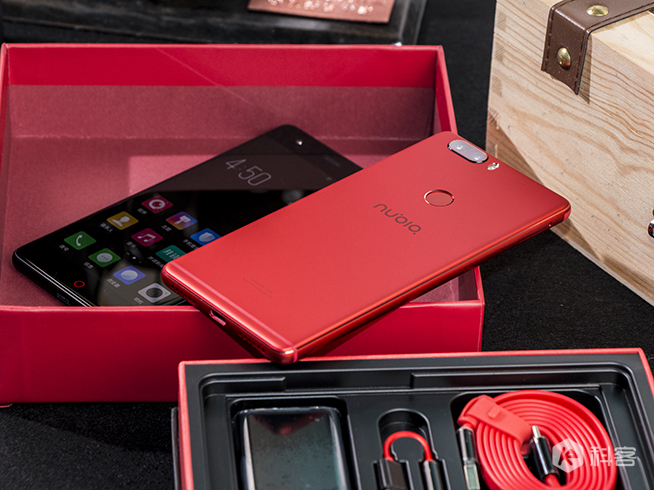 來一點熱情吧！努比亞nubia Z17烈焰紅圖賞