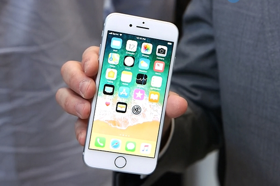 科客晚報：華為首款全面屏手機麥芒6登場，iPhone8線下首發(fā)超冷清
