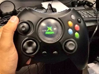這情懷又要充值了！微軟要復(fù)刻初代Xbox手柄