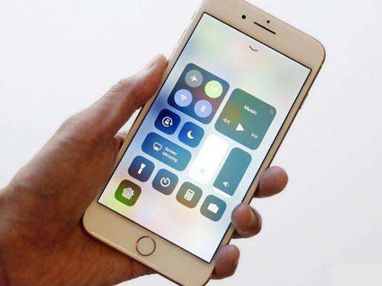 報(bào)告稱(chēng)：iPhone/iPad升iOS11后，耗電比iOS10快兩倍
