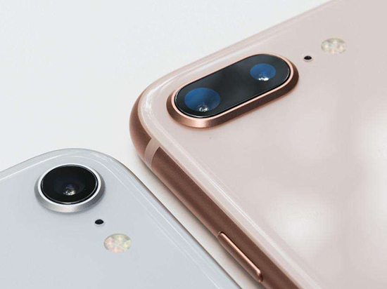 科客晚報：全球首例iPhone 8P充電爆裂，8月國產(chǎn)手機出貨量揭曉
