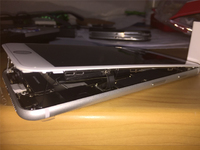 不是個(gè)案？日本iPhone 8 Plus也曾出現(xiàn)機(jī)身爆裂情況