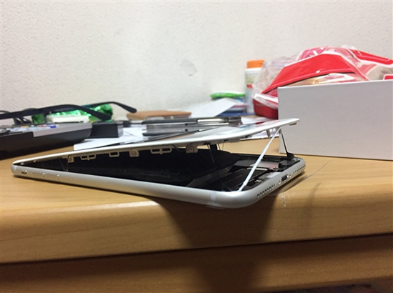 蘋果iPhone 8系列“9連爆裂”，會(huì)不會(huì)步Note7后塵？