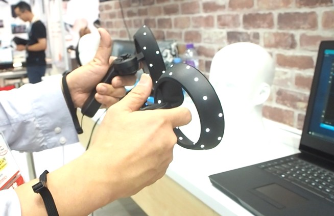 宏碁Windows VR頭顯首秀：Win10 VR要玩大逆襲？