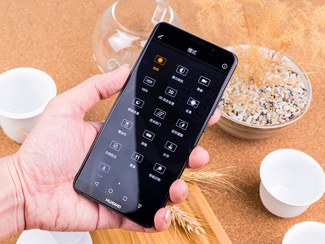 安卓機王對決：Mate 10 Pro斗三星Note 8，國貨能贏？