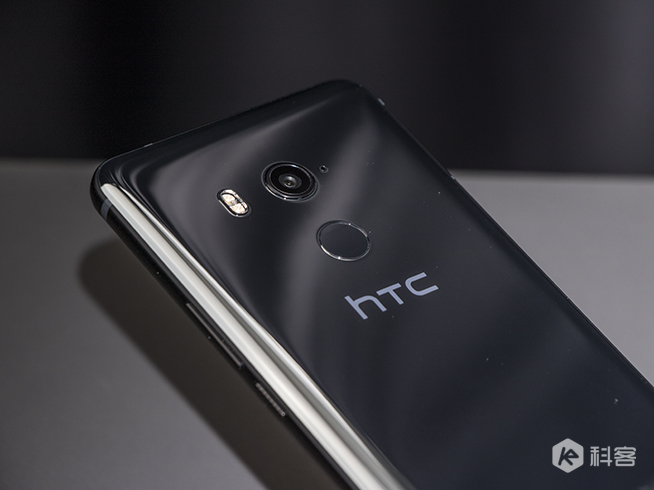 HTC U11+圖賞：全面屏+玻璃鏡面后蓋，高顏值新旗艦