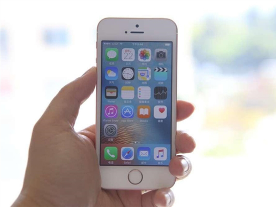 科客晚報(bào)：明年新iPhone或支持雙卡雙待，華為OV無(wú)緣高端機(jī)出貨前十