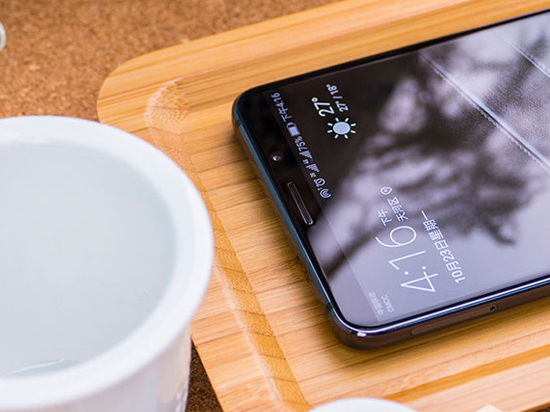 華為Mate 10 Pro在美市場(chǎng)開(kāi)啟預(yù)售：沒(méi)有運(yùn)營(yíng)商也能玩