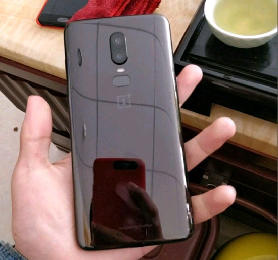不服跑個(gè)分？一加6安兔兔跑分曝光：趕超小米MIX 2S