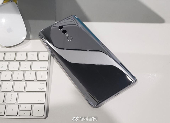 號稱榮耀年度旗艦集大成者：Note10會不會“很嚇人”？