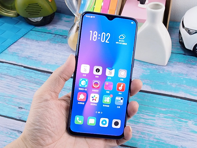 OPPO R17體驗(yàn)：光感屏幕指紋 還有驍龍670+8GB內(nèi)存