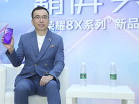 手機(jī)圈的相愛(ài)相殺：小米碰瓷Magic2 趙明回懟小米5G是偽命題