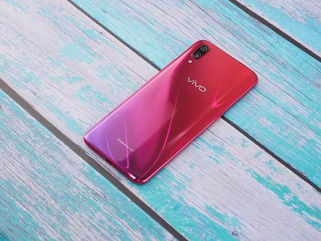 vivo X23上手體驗(yàn)：實(shí)用雙焦距雙攝 屏下指紋解鎖更快但還有缺點(diǎn)