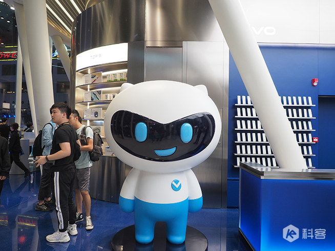 vivo Lab概念店開(kāi)業(yè)：全新消費(fèi)體驗(yàn) 品牌零售全方位升級(jí)