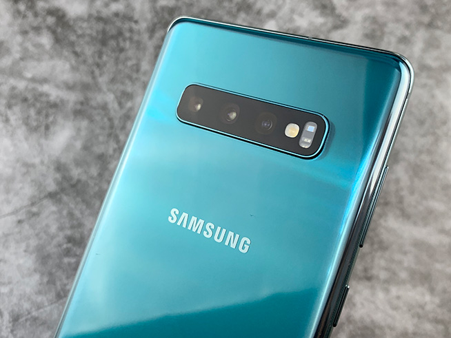 三星Galaxy S10+四大特色體驗(yàn)：夜拍加強(qiáng)，屏幕好看更好玩 