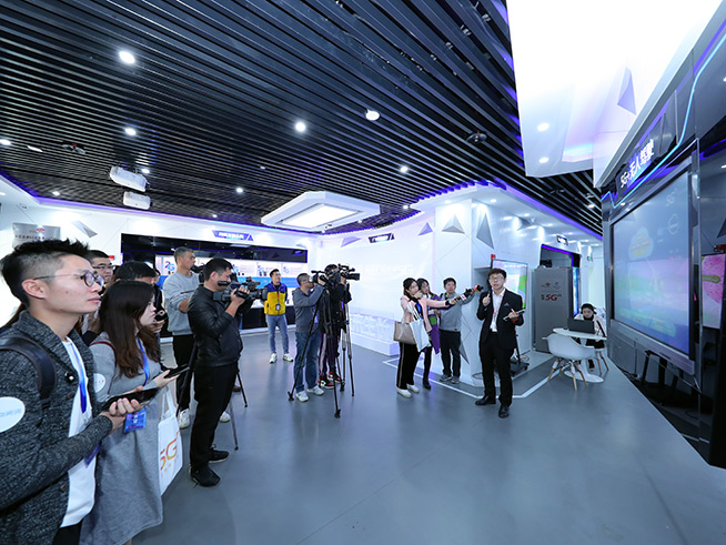 廣東聯通5G創(chuàng)新中心探秘，5G測試網下載峰值高達2.5Gbps