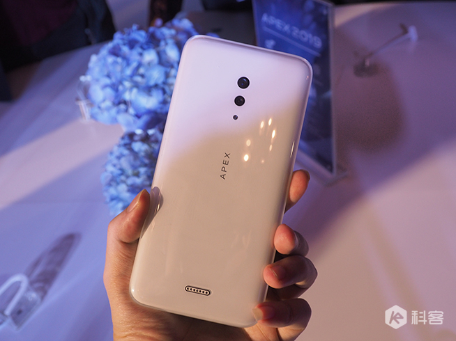 超前預(yù)熱MWC2020 vivo第三代APEX概念機(jī)又來(lái)秀技術(shù)