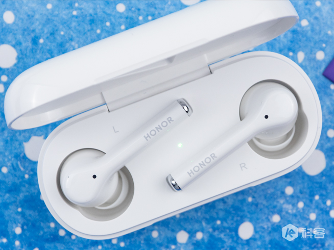 降噪媲美AirPods Pro，價(jià)錢不到一半！榮耀FlyPods 3評測