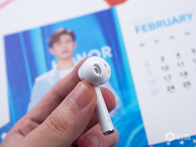 降噪媲美AirPods Pro，價(jià)錢不到一半！榮耀FlyPods 3評測