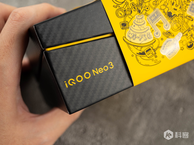iQOO Neo3圖賞：驍龍865+144Hz高刷新率屏 再次定義真香機(jī)