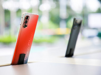 OPPO Reno4系列手機上市：輕薄有才，再造高人氣明星機