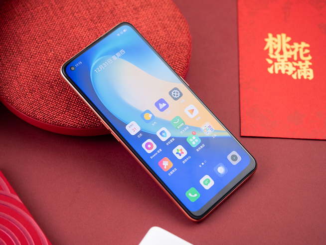 realme V15錦鯉手機(jī)開箱：1500元內(nèi)無敵手！50W閃充降維打擊