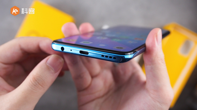 realme Q3 Pro上手：天璣1100千元機皇 1599元起香嗎？
