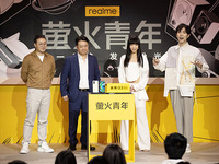 人民日報點贊“螢火青年”，realme千元機皇真我Q3系列叫好又叫座