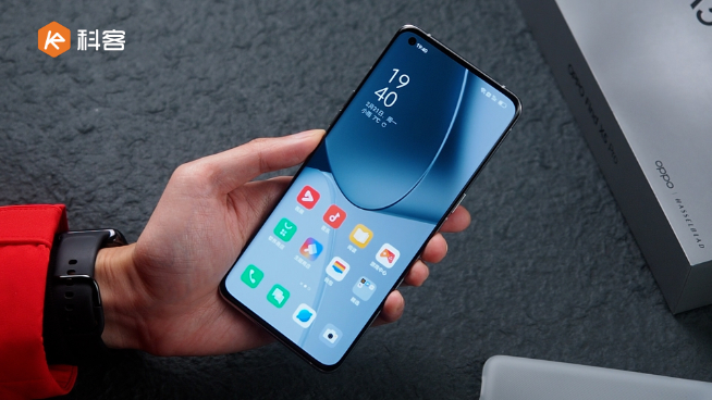 OPPO Find X5 Pro上手：白瓷質(zhì)感絕了！馬里亞納X到底如何？