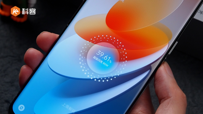 OPPO Find X5 Pro上手：白瓷質(zhì)感絕了！馬里亞納X到底如何？