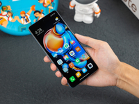Redmi Note 12 Pro+上手：首發(fā)2億主攝！雙11內(nèi)卷開(kāi)始