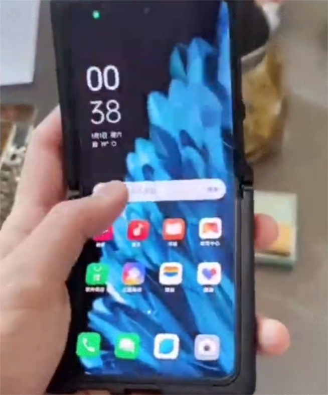 OPPP Find N2 Flip曝光：外屏夠大 魔改Reno豎折疊屏？