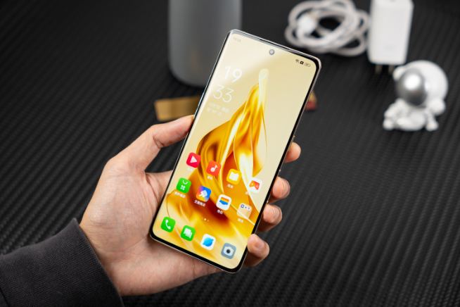 OPPO Reno9 Pro+體驗(yàn)：告別IMX766！更符合超大杯之名？