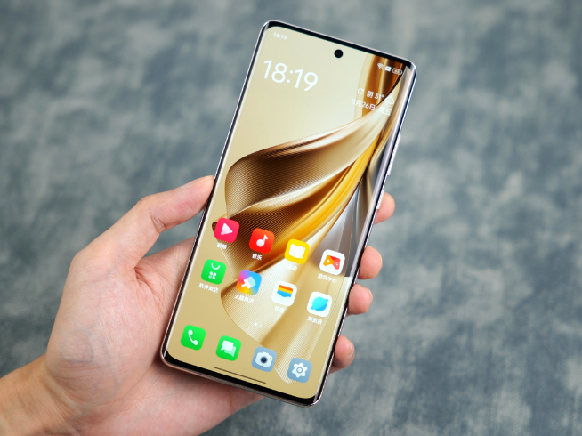 久別重逢的潛望式長(zhǎng)焦！OPPO Reno10 Pro+上手體驗(yàn)