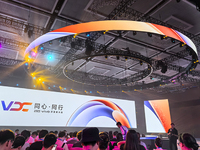 2023 vivo開發(fā)者大會(huì)公布四大成果，iQOO 12真機(jī)現(xiàn)身
