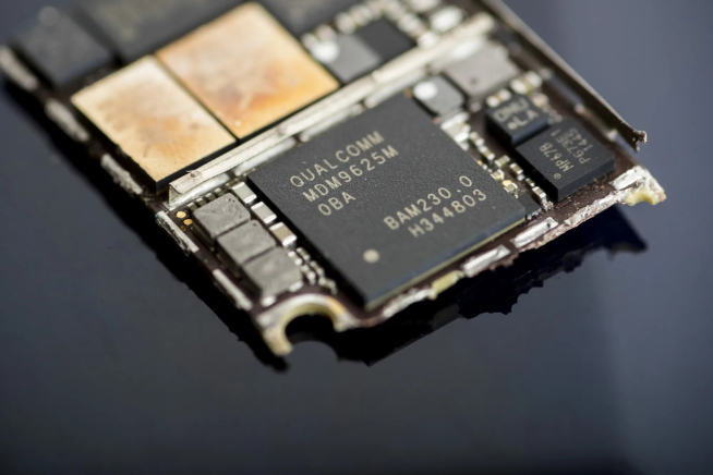 蘋果親自拉銷量！iPhone 17 Pro Max終于要用上新設(shè)計(jì)了？